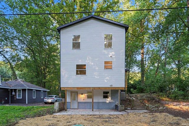 54470 Avalon Drive, South Bend, IN 46628