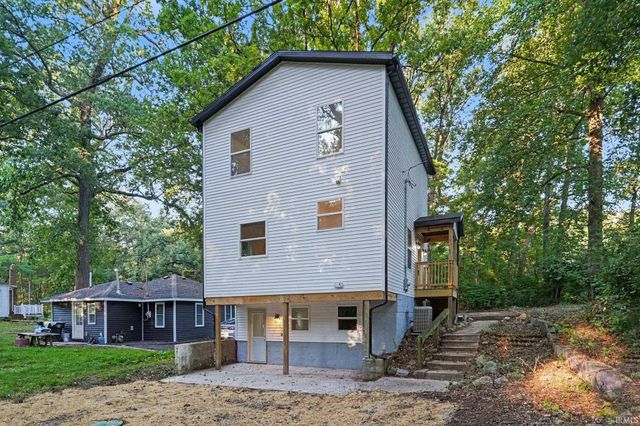 54470 Avalon Drive, South Bend, IN 46628