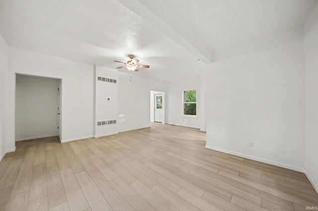 54470 Avalon Drive, South Bend, IN 46628