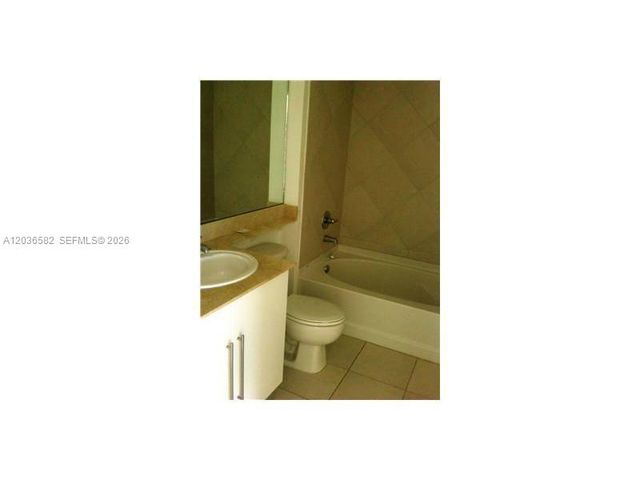 335 BISCAYNE BL 4200, Miami, FL 33131