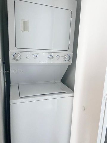 335 BISCAYNE BL 4200, Miami, FL 33131