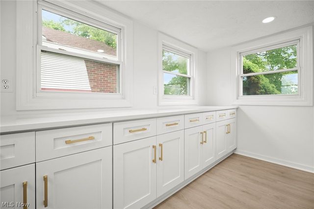 191 E Martin Street, Amherst, OH 44001