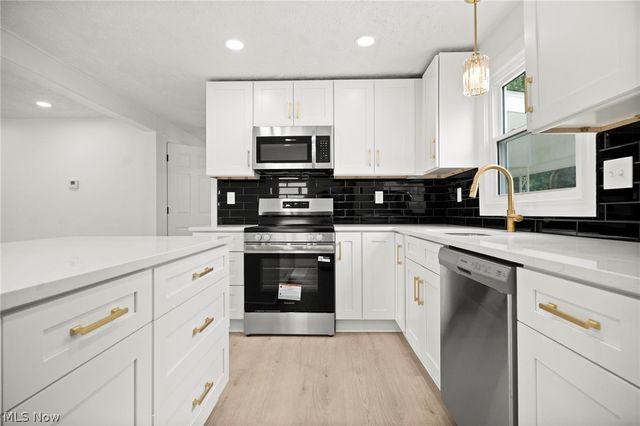 191 E Martin Street, Amherst, OH 44001