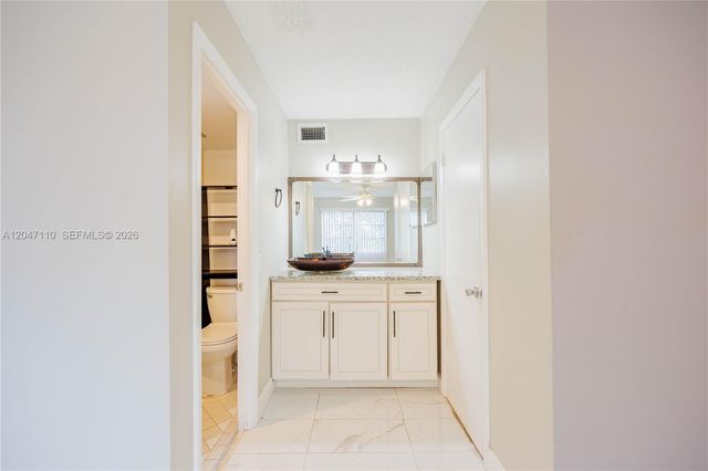 8100 SW 24th Street 309, North Lauderdale, FL 33068