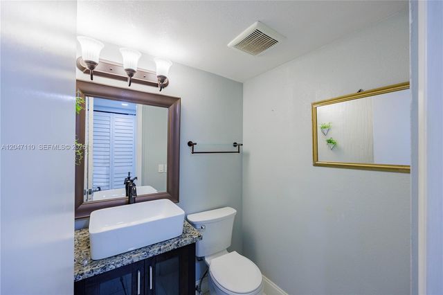 8100 SW 24th Street 309, North Lauderdale, FL 33068