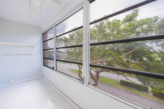8100 SW 24th Street 309, North Lauderdale, FL 33068