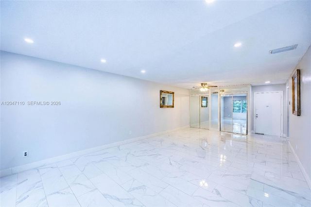 8100 SW 24th Street 309, North Lauderdale, FL 33068
