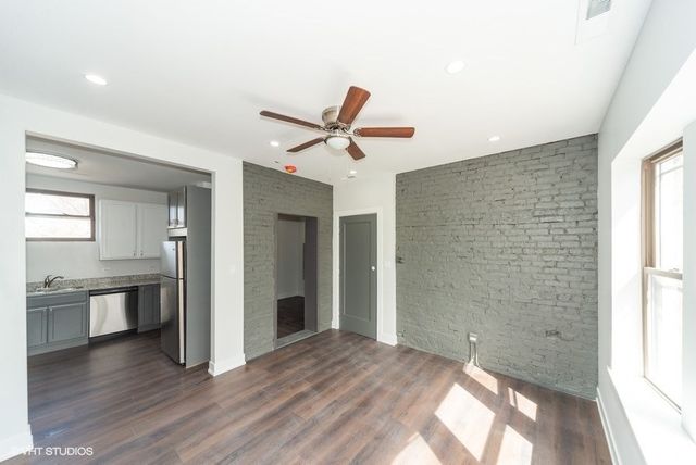 2010 W Cornelia Avenue 2, Chicago, IL 60618