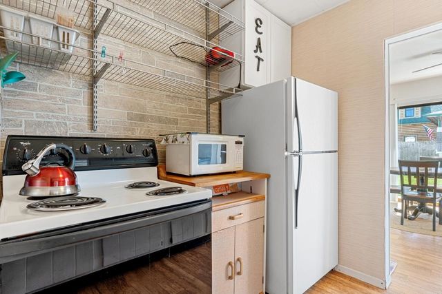 1878 S Riverside Drive, Au Gres, MI 48703