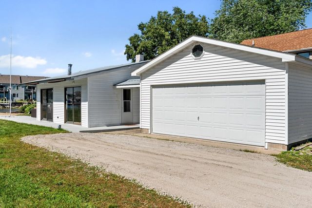 1878 S Riverside Drive, Au Gres, MI 48703