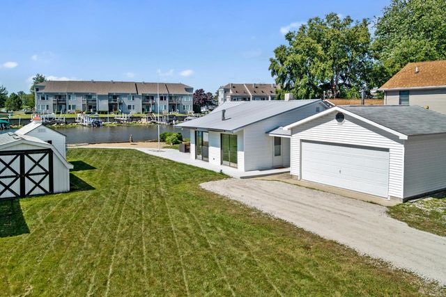 1878 S Riverside Drive, Au Gres, MI 48703