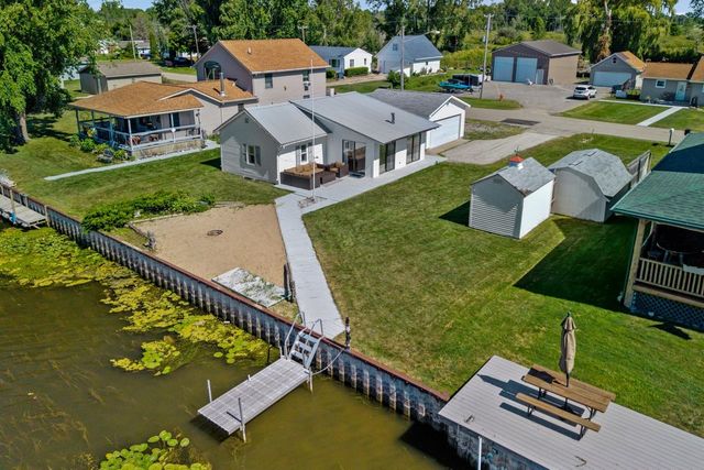 1878 S Riverside Drive, Au Gres, MI 48703