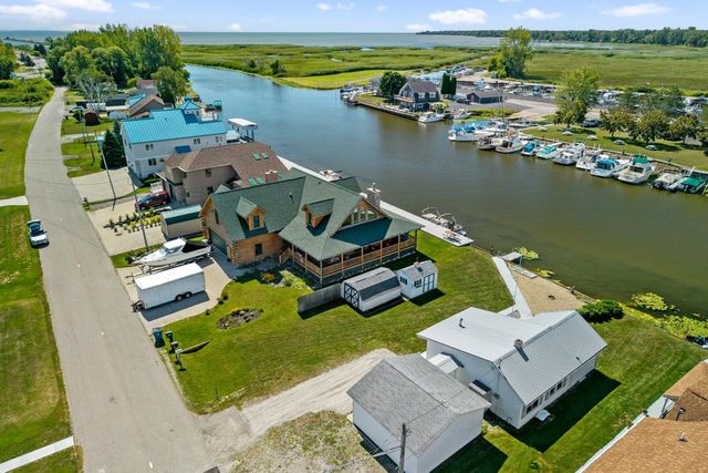 1878 S Riverside Drive, Au Gres, MI 48703