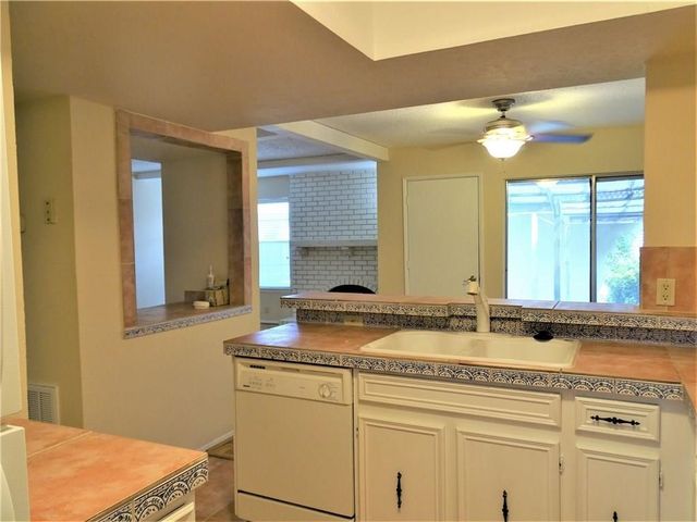 1903 Cobblestone Lane, Garland, TX 75042