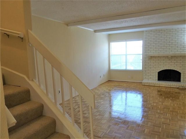 1903 Cobblestone Lane, Garland, TX 75042
