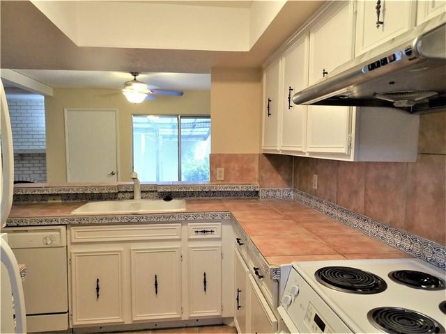 1903 Cobblestone Lane, Garland, TX 75042