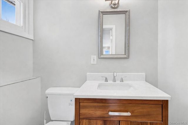 569 Millburn Court, Valley Cottage, NY 10989