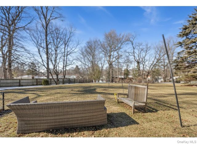 569 Millburn Court, Valley Cottage, NY 10989