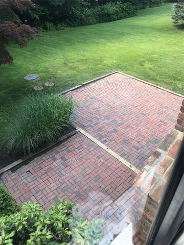 569 Millburn Court, Valley Cottage, NY 10989