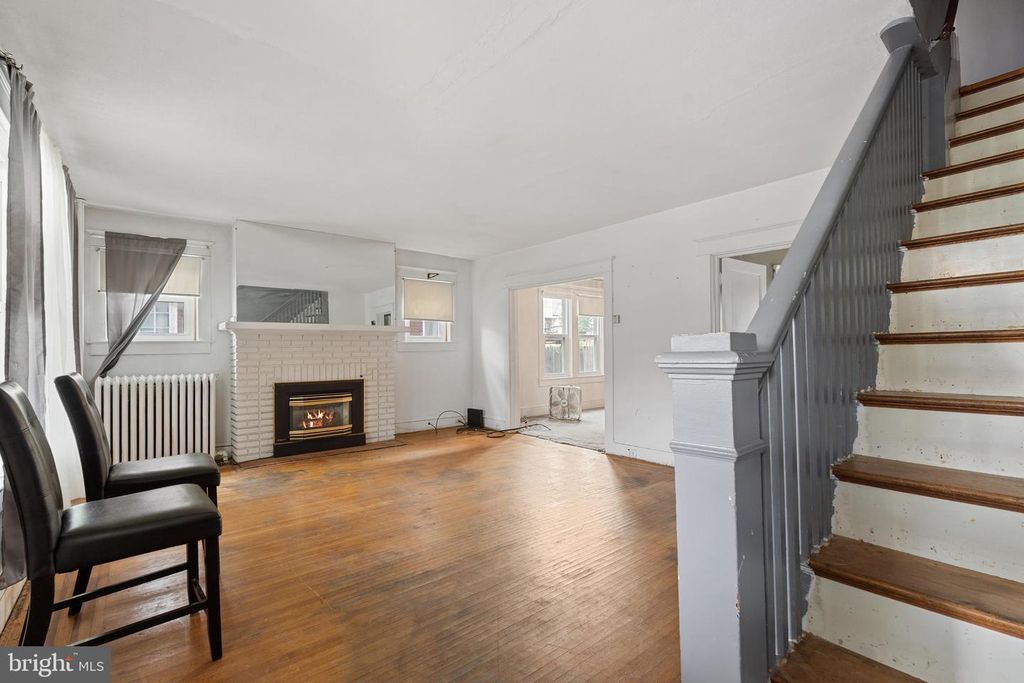 223 W COTTAGE PL, York, PA 17401