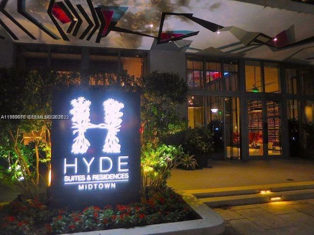 121 NE 34th St 2115, Miami, FL 33137