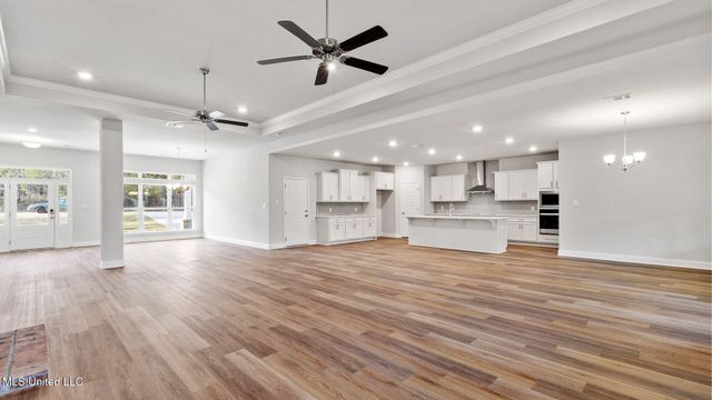 6629 Palm Pointe Drive, Ocean Springs, MS 39564