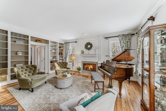 629 S WARREN AVE, Malvern, PA 19355