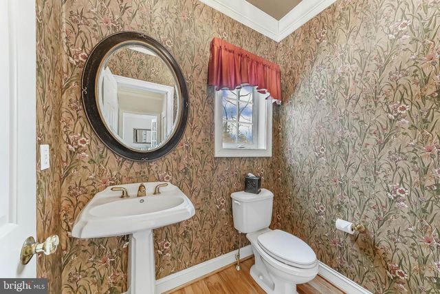 629 S WARREN AVE, Malvern, PA 19355