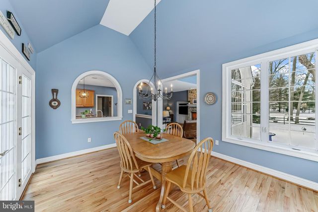 629 S WARREN AVE, Malvern, PA 19355