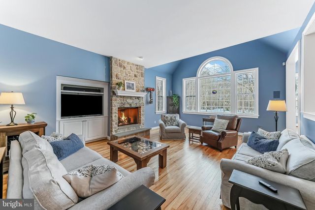 629 S WARREN AVE, Malvern, PA 19355