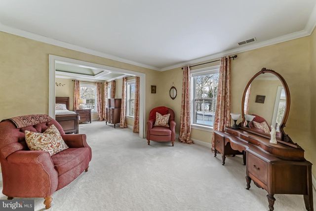 629 S WARREN AVE, Malvern, PA 19355