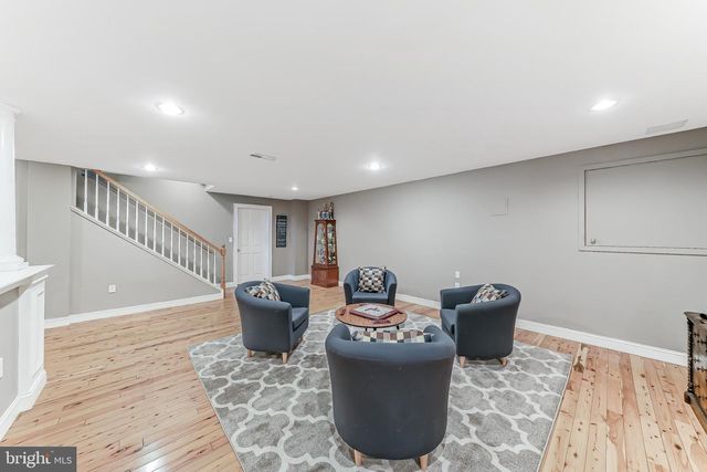 629 S WARREN AVE, Malvern, PA 19355