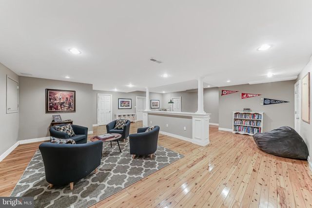 629 S WARREN AVE, Malvern, PA 19355