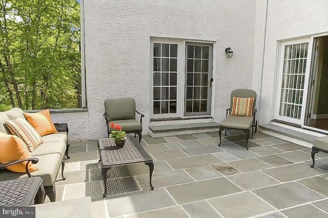 629 S WARREN AVE, Malvern, PA 19355