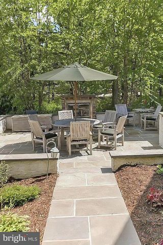 629 S WARREN AVE, Malvern, PA 19355