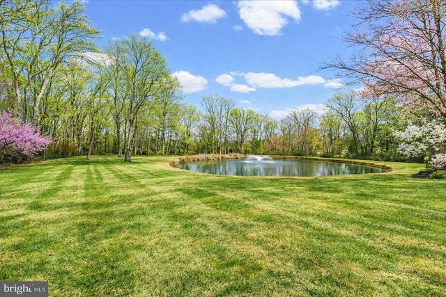 629 S WARREN AVE, Malvern, PA 19355