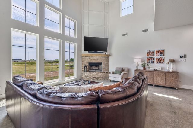1400 Lacy Drive, Lipan, TX 76462