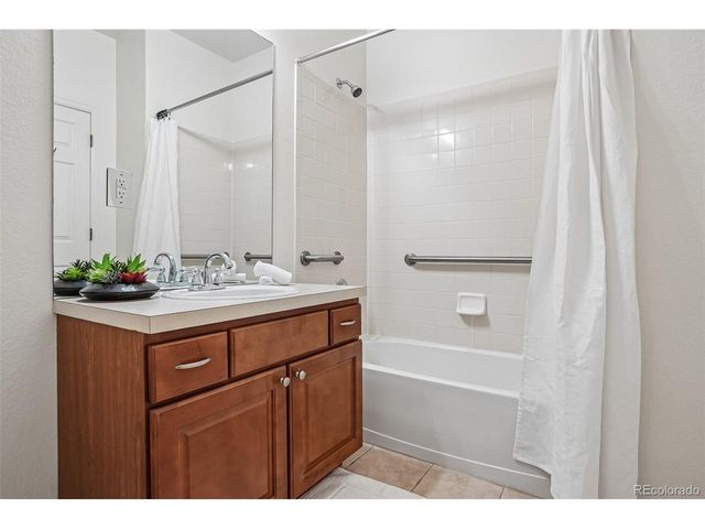 8200 E 8th Ave 7103, Denver, CO 80230