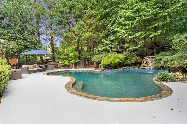 201 Devonshire Court, Canton, GA 30115