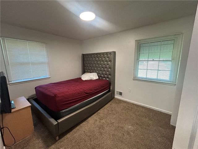 5900 Westridge Road, Raytown, MO 64133