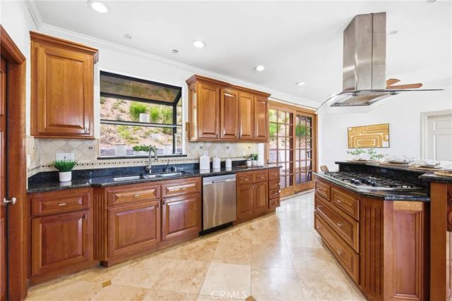 2044 Calle Yucca, Thousand Oaks, CA 91360