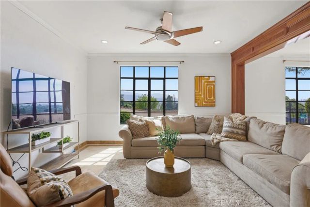 2044 Calle Yucca, Thousand Oaks, CA 91360