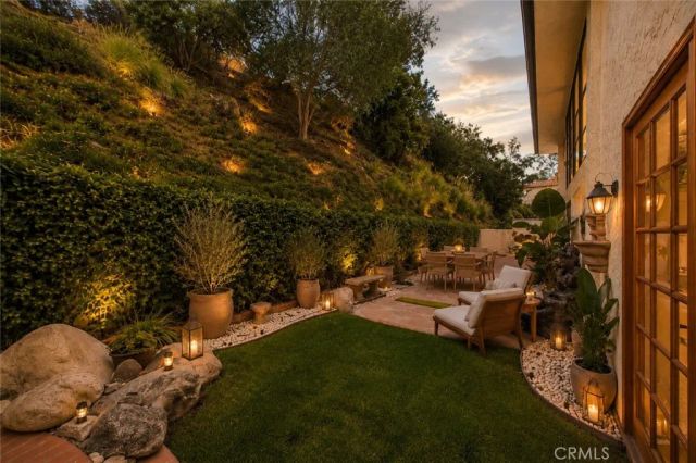 2044 Calle Yucca, Thousand Oaks, CA 91360