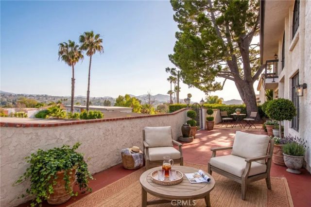 2044 Calle Yucca, Thousand Oaks, CA 91360