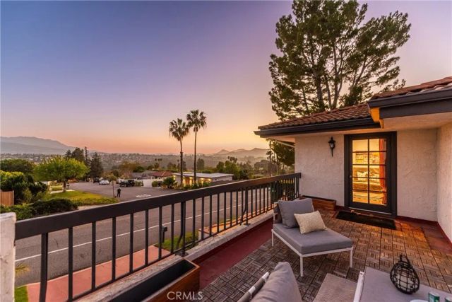 2044 Calle Yucca, Thousand Oaks, CA 91360