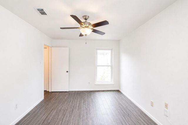 4739 Backenberry Drive, Friendswood, TX 77546