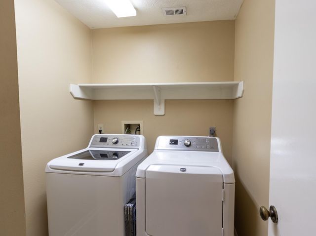 4739 Backenberry Drive, Friendswood, TX 77546