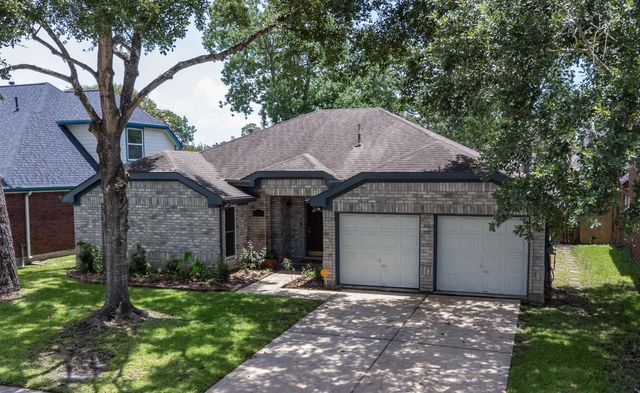 4739 Backenberry Drive, Friendswood, TX 77546