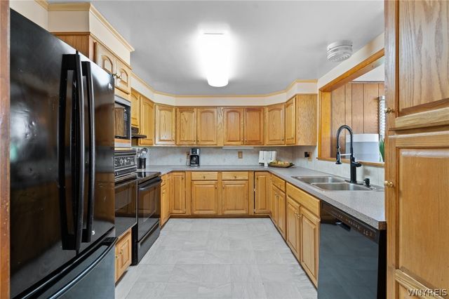 5437 Elm Drive, Lewiston, NY 14092