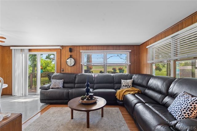 5437 Elm Drive, Lewiston, NY 14092